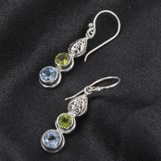 Royal Bali Kollektion -  Himmelblauer Topas, Peridot Ohrringe 925 Silber ca. 3,81 ct