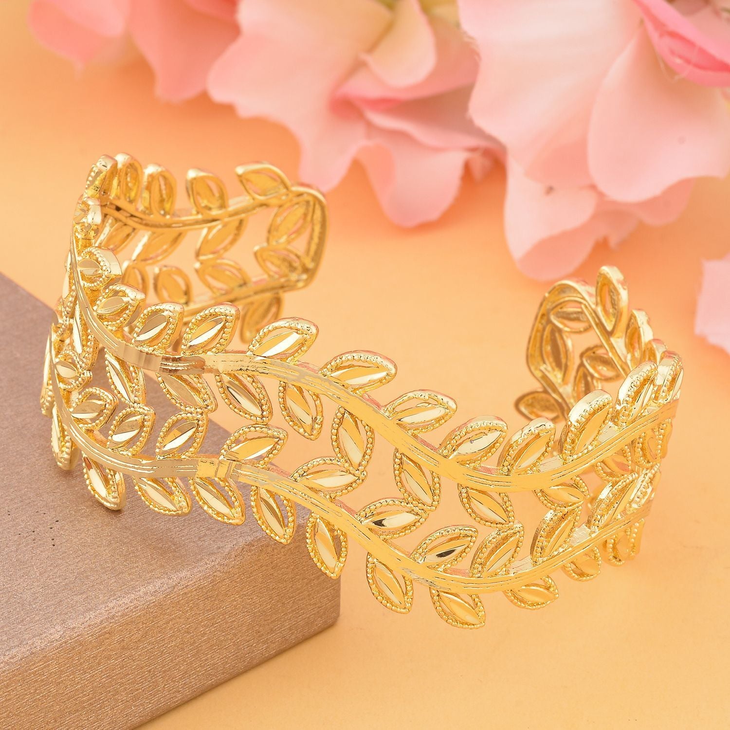 Flexibles Armreif, ca. 16.5-19.0 cm, goldfarben