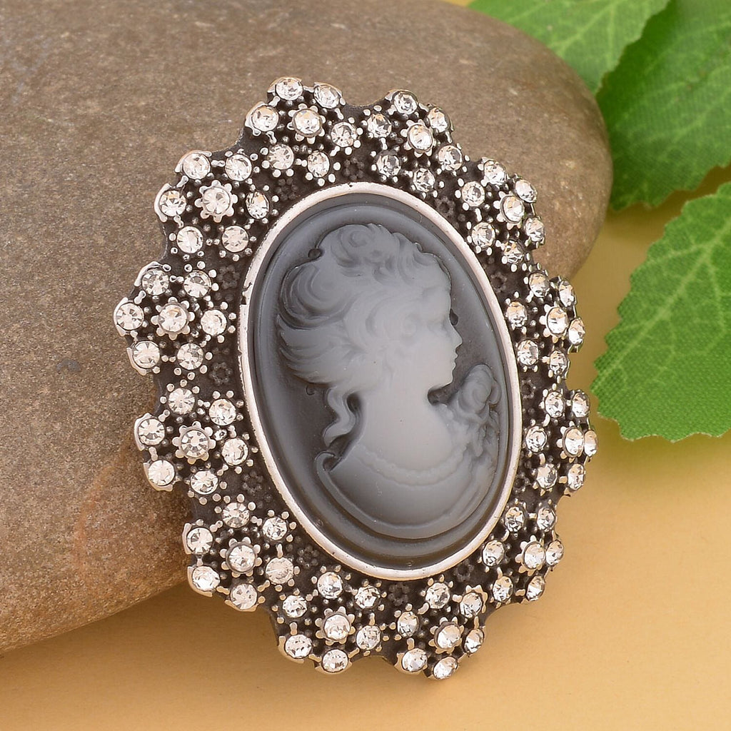 Schwarz oxidiert