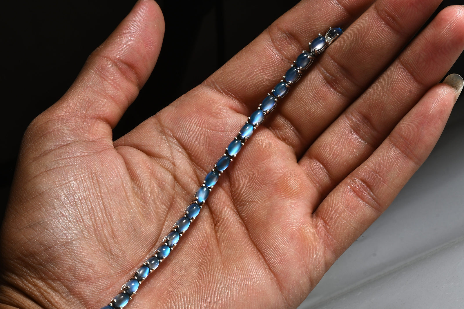 Aurora Mondstein Armband, ca. 19 cm, 925 Silber platiniert ca. 15.20 ct