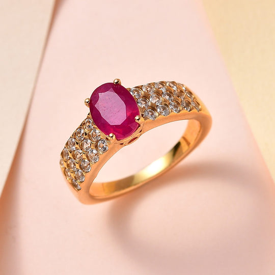 Afrikanischer Rubin (Fissure gefüllt), weißer Zirkon Ring 925 Silber vergoldet (Größe 20.00) ca. 2.83 ct