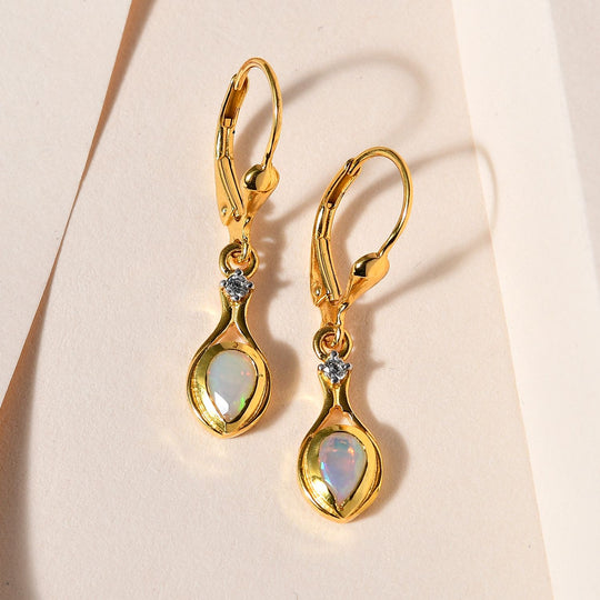 Natürlicher, äthiopischer Welo Opal, weißer Zirkon Ohrringe, 925 Silber Gelbgold Vermeil ca. 0.60 ct