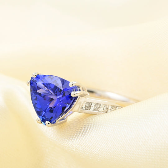 RHAPSODY AAAA Tansanit, weißer Diamant VS-EF, AGI zertifiziert und geprüft, Ring 950 Platin (Größe 20.00) ca. 2.00 ct