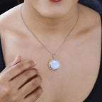 AA Premium Regenbogen Mondstein, Weißer Zirkon Anhänger 925 Silber platiniert ca. 18.29 ct