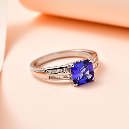 RHAPSODY Asscher Schliff AAAA Tansanit, weißer Diamant Ring, VS2 E-F, 950 Platin (Größe 20.00) ca. 1.99 ct