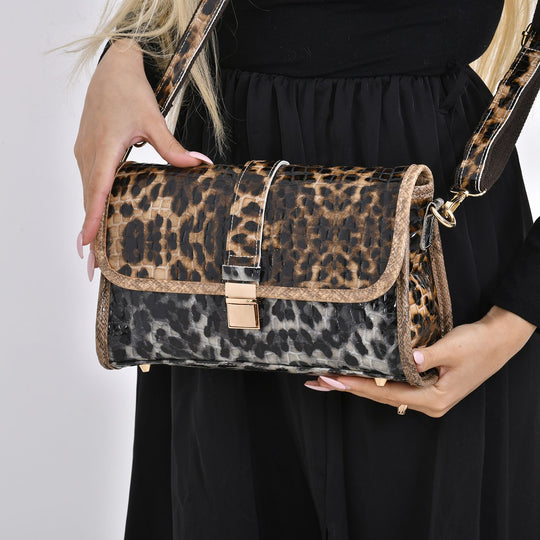Chaos by Elsie, echtes Leder Crossbody Tasche mit RFID Schutz, Kaffee Leoparden Muster, Größe 31 x 11 x 38cm