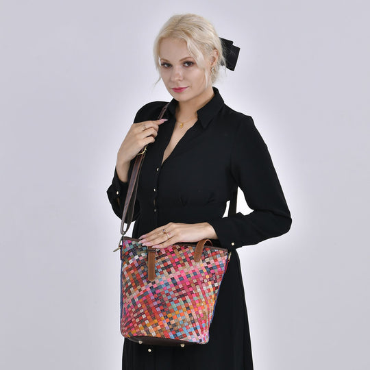 Chaos by Elsie - 100% Echtleder gewebter Tasche mit RFID schutz, 30x27x20 cm