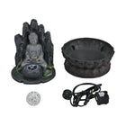 Buddha vor Steinwand