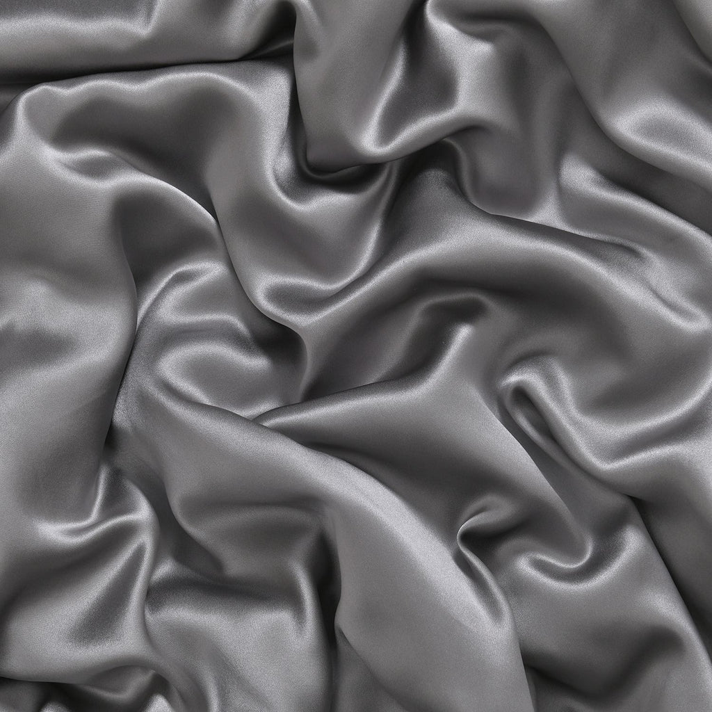 Serenity Night - 100% Maulbeerseide Sommersteppdecke mit Seidenfüllung, 135 x 200 cm, Silber