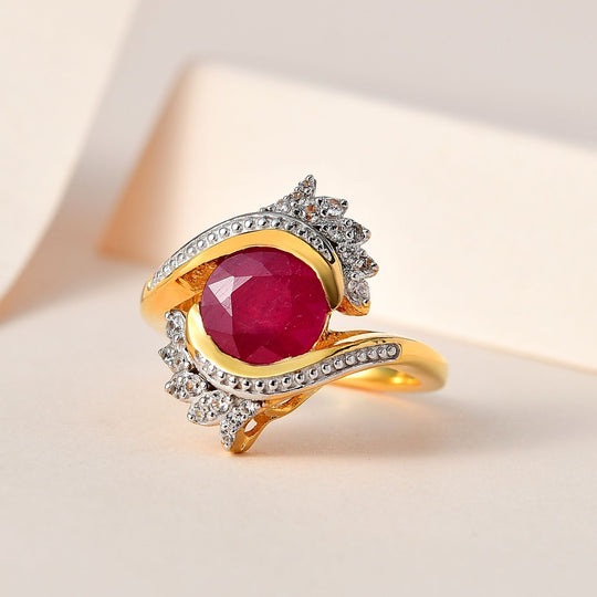 Afrikanischer Rubin (Fissure gefüllt), Weißer Zirkon Ring, 925 Silber Gelbgold Vermeil (Größe 21.00) ca. 3.10 ct