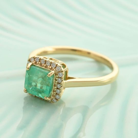 ILIANA AAA Kolumbianischer Smaragd, Weißer Diamant Ring, AGI zertifiziert, 750 Gelbgold (Größe 16.50) ca. 1,85 ct