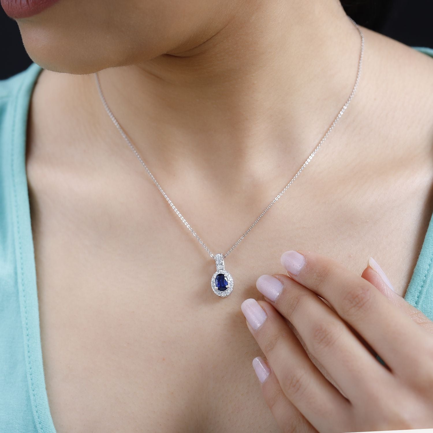 AAA Kyanit, Weißer Zirkon Anhänger 925 Silber platiniert ca. 1,49 ct.