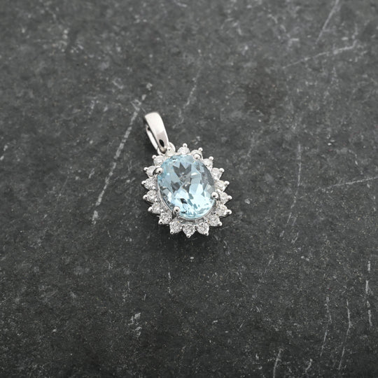 Iliana AAA Santamaria Aquamarin, Weißer Diamant AGI zertifiziert Anhänger 750 Gold ca. 1.40 ct