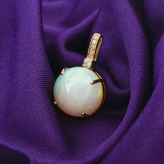 AAA Natürlicher, äthiopischer Welo Opal, Weißer Diamant AGI zertifiziert Anhänger 585 Gold ca. 7.15 ct
