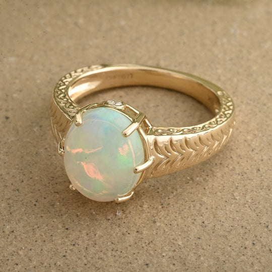 AAA Natürlicher, äthiopischer Welo Opal, Weißer Diamant AGI zertifiziert und geprüft Ring, 417 Gelbgold (Größe 20.00) ca. 2.10 ct