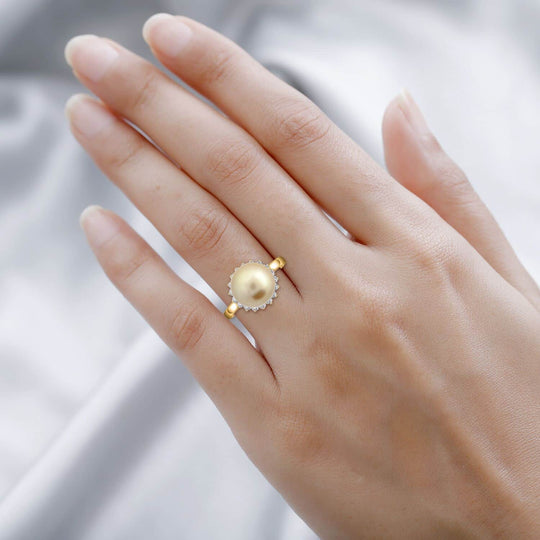 ILIANA AGI zertifizierter und geprüfter AAA goldene Südsee Perle (8,5-8,9mm) und weißer Diamant Ring in 750 Gelbgold