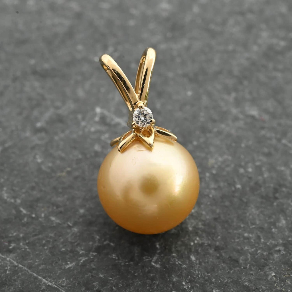 AAA Goldene Südsee Perle, Weißer Diamant Anhänger 750 Gold Standard