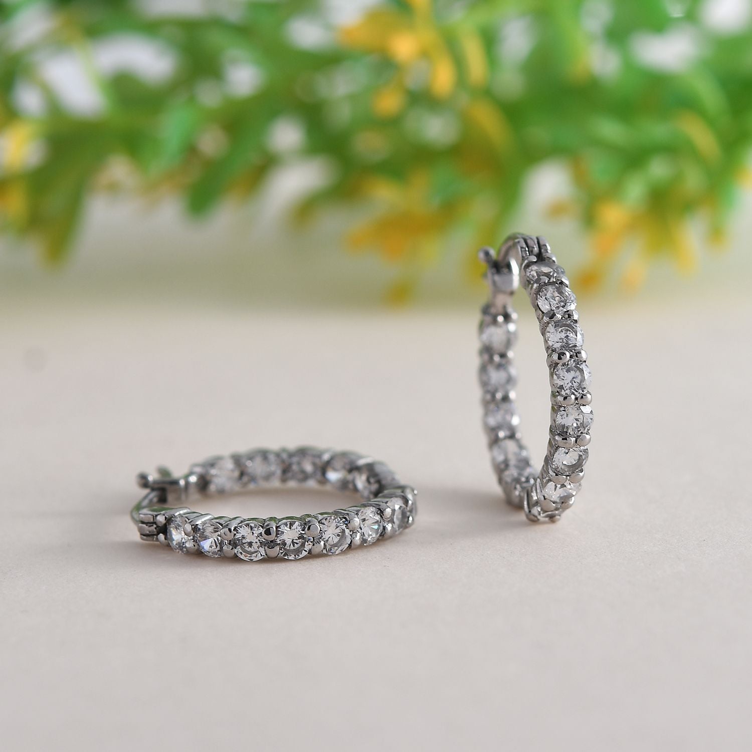 Weißer Zirkonia Ohrringe  Edelstahl ca. 5.62 ct