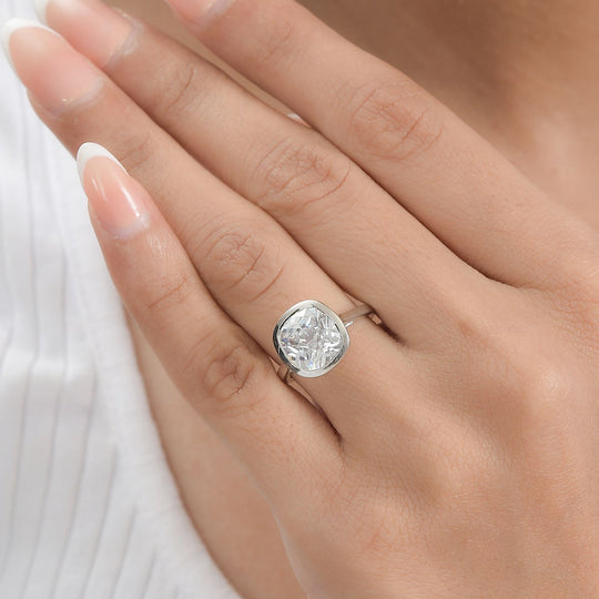 Feinster Zirkonia Ring 925 Silber platiniert ca. 8,08 ct