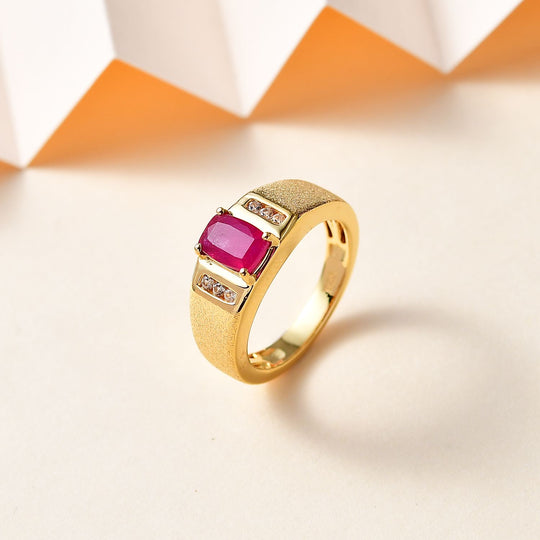 Afrikanischer Rubin (Fissure gefüllt), Weißer Zirkon Ring, 925 Silber Gelbgold Vermeil (Größe 19.00) ca. 1.58 ct