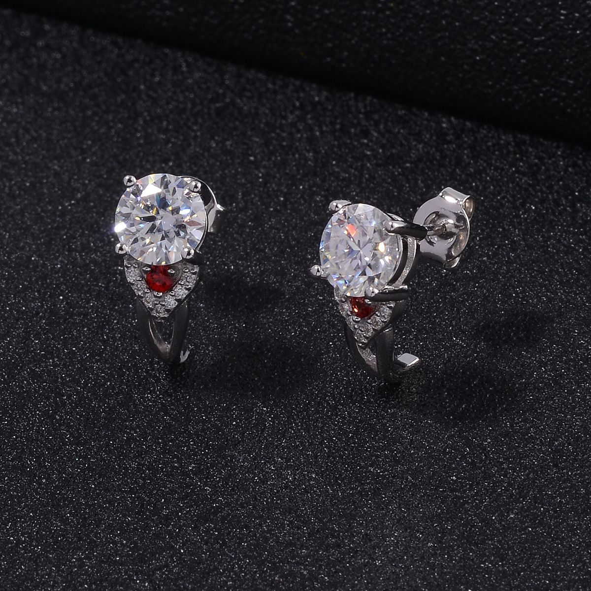 Moissanit, Roter Saphir Ohrringe 925 Silber rhodiniert ca. 2.54 ct