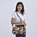 Chaos by Elsie Echtleder Umhängetasche, 33x17x20 cm, Mehrfarbiges Krokodilmuster mit Glanzoptik, RFID-Schutz, Größe 33x17x20cm
