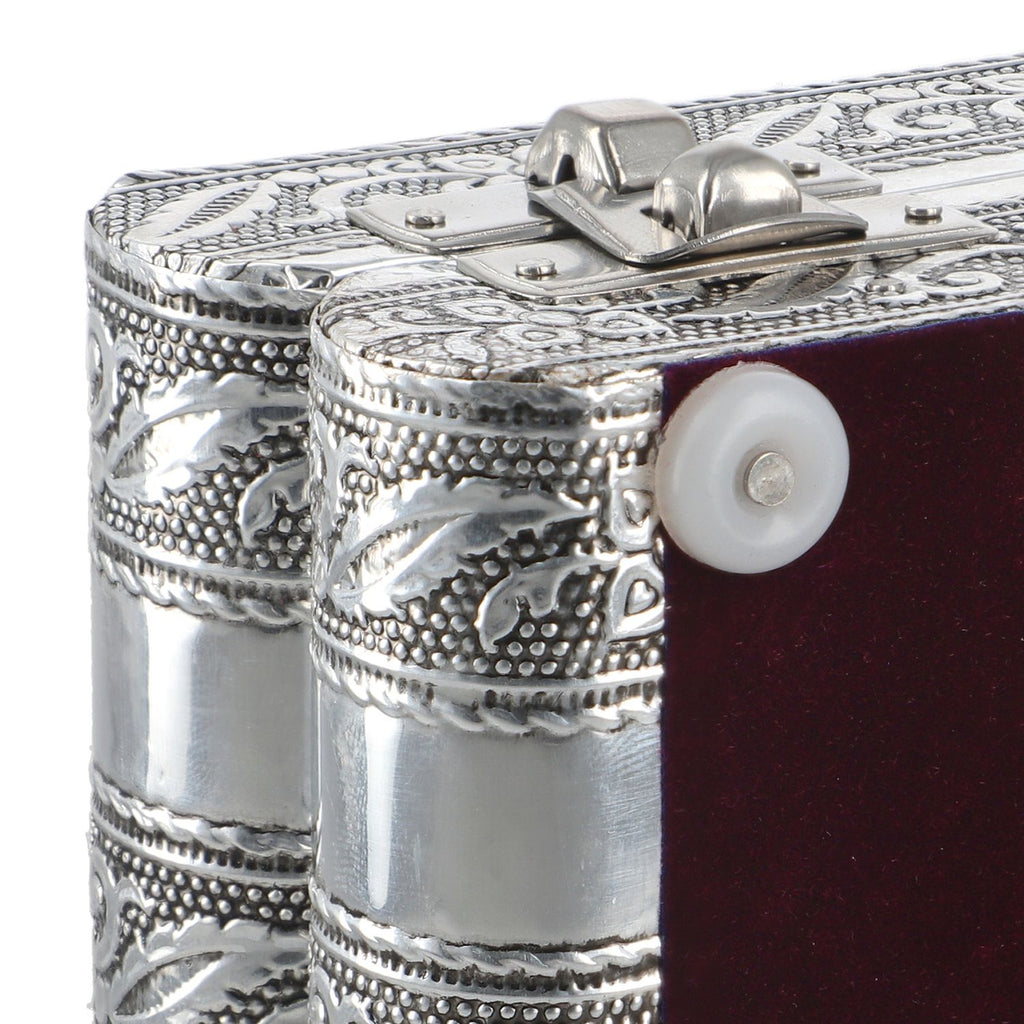 Handgefertigtes, Aluminium-Schmuckkästchen, silber, Adlerprägung
