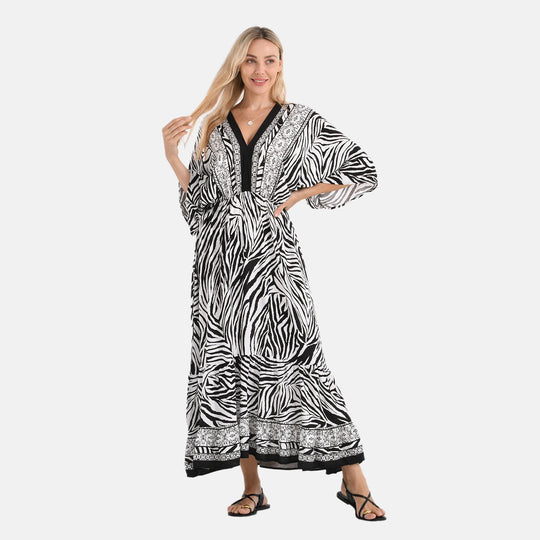 Maxikleid mit Platzdruck, Kimono-Ärmeln, elastischer Taille und Stufenrock, Rückenschleife, 100% Viskose, 38x135 cm (erweiterbar bis 62 cm), Rot gemustert, Rosa