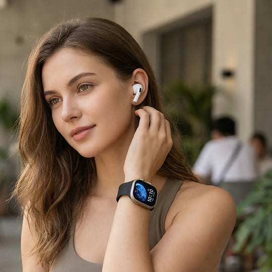 I20 Ultra 2 Max Suit - 10-in-1 Smartwatch-Komplettset mit Smartwatch, Gold-Drehkrone, Kopfhörern, Displayschutz, Ladekabel und 7 Wechselarmbändern, Silberfarben