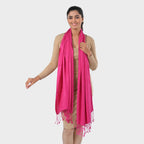 Jacquard-Schal aus Viskose und Geldbörse aus PU-Leder mit RFID-Schutz Rosa