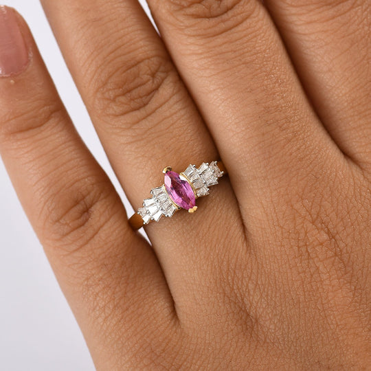 AAA Ilakaka Rosa Saphir (Fissure gefüllt), Moissanit Ring 925 Silber 750 Gelbgold Vermeil (Größe 20.00) ca. 1,17 ct