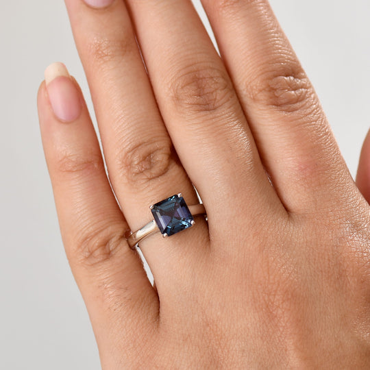 AAA Lab Grown Alexandrit Ring, AGI zertifiziert und geprüft, 417 Weiß Gold (Größe 18.00) ca. 2.95 ct