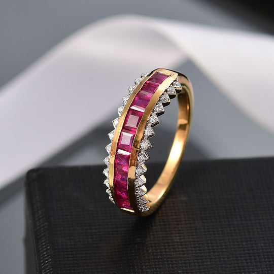 Königliche Eleganz - Afrikanischer Rubin (Fissure gefüllt), Moissanit Ring, 925 Silber 750 Gelbgold Vermeil (Größe 18.00) ca. 2.65 ct