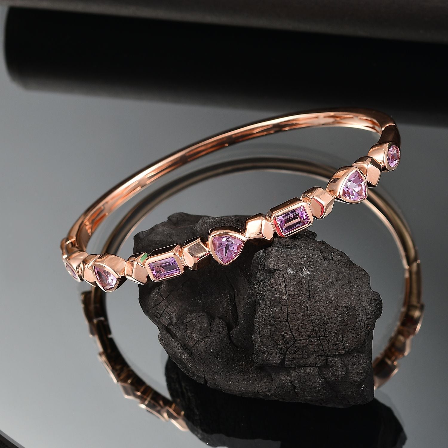 Zeitlose Art Kollektion - AA Rose De France Amethyst Armreif ca. 19 cm Messing ca. 3.93 ct