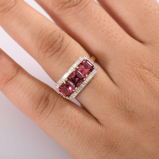 AAA Rubellit, Weißer Diamant Ring 375 Gold (Größe 17.00) ca. 3,86 ct