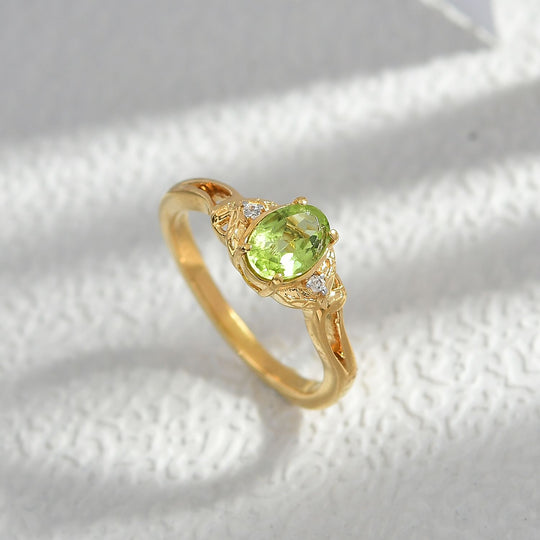 Natürlicher Peridot, Weißer Zirkon Ring 925 Silber vergoldet (Größe 21.00) ca. 0.82 ct