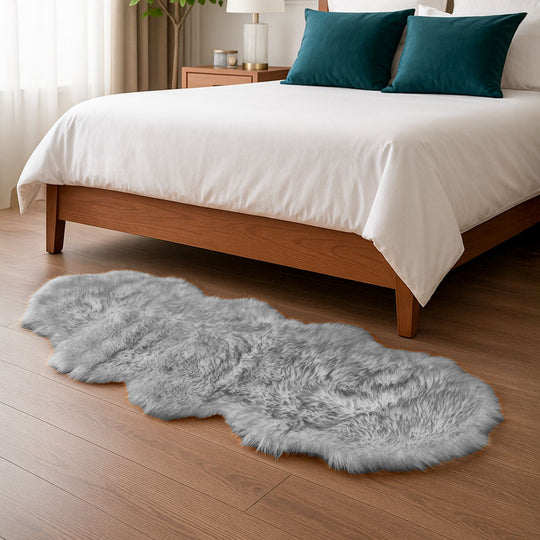 LIVMORE - Kunstfell-Teppich im Dip-Dye-Look mit Schaumstoffunterlage, 60x180 cm, Braun