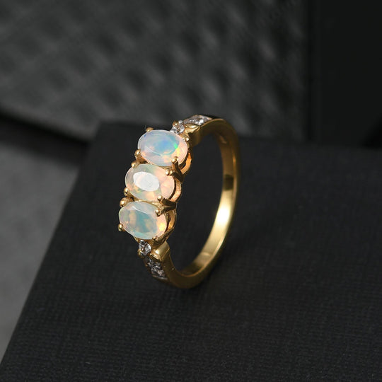 Djoy Natürlicher, äthiopischer Welo Opal, Weißer Zirkon Ring 925 Silber 750 Gelb Vergoldet (Größe 21.00) ca. 1.04 ct