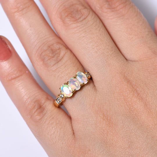 Djoy Natürlicher, äthiopischer Welo Opal, Weißer Zirkon Ring 925 Silber 750 Gelb Vergoldet (Größe 21.00) ca. 1.04 ct