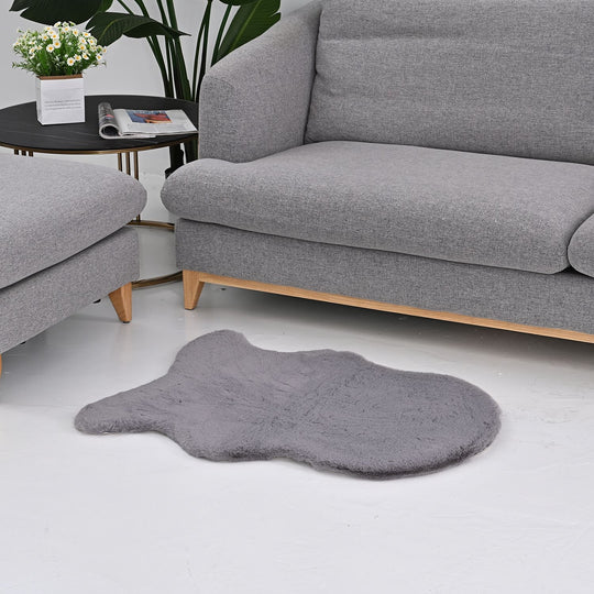 LIVMORE - 2200 GSM Kunstfell-Teppich mit Schaumstoffbasis, Fischform, 60x90 cm, Silbergrau