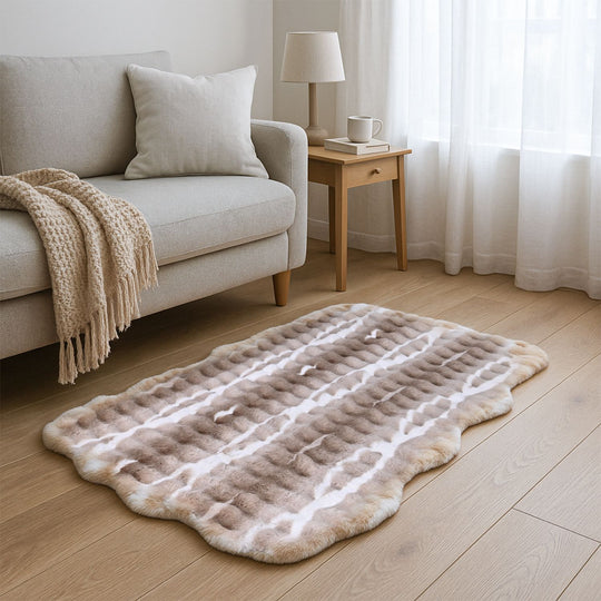 Flauschiger Kunstfell Teppich in Wellenform mit 3D-Blasenstruktur, 100 x 180 cm, Beige