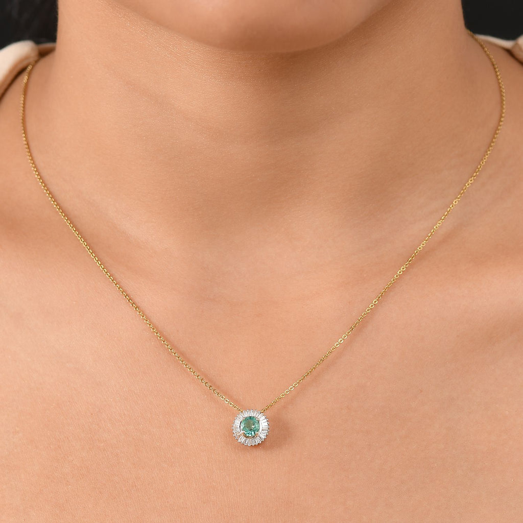 AAA Kagem Sambischer Smaragd, Weißer Diamant Anhänger 375 Gold ca. 0,62 ct.