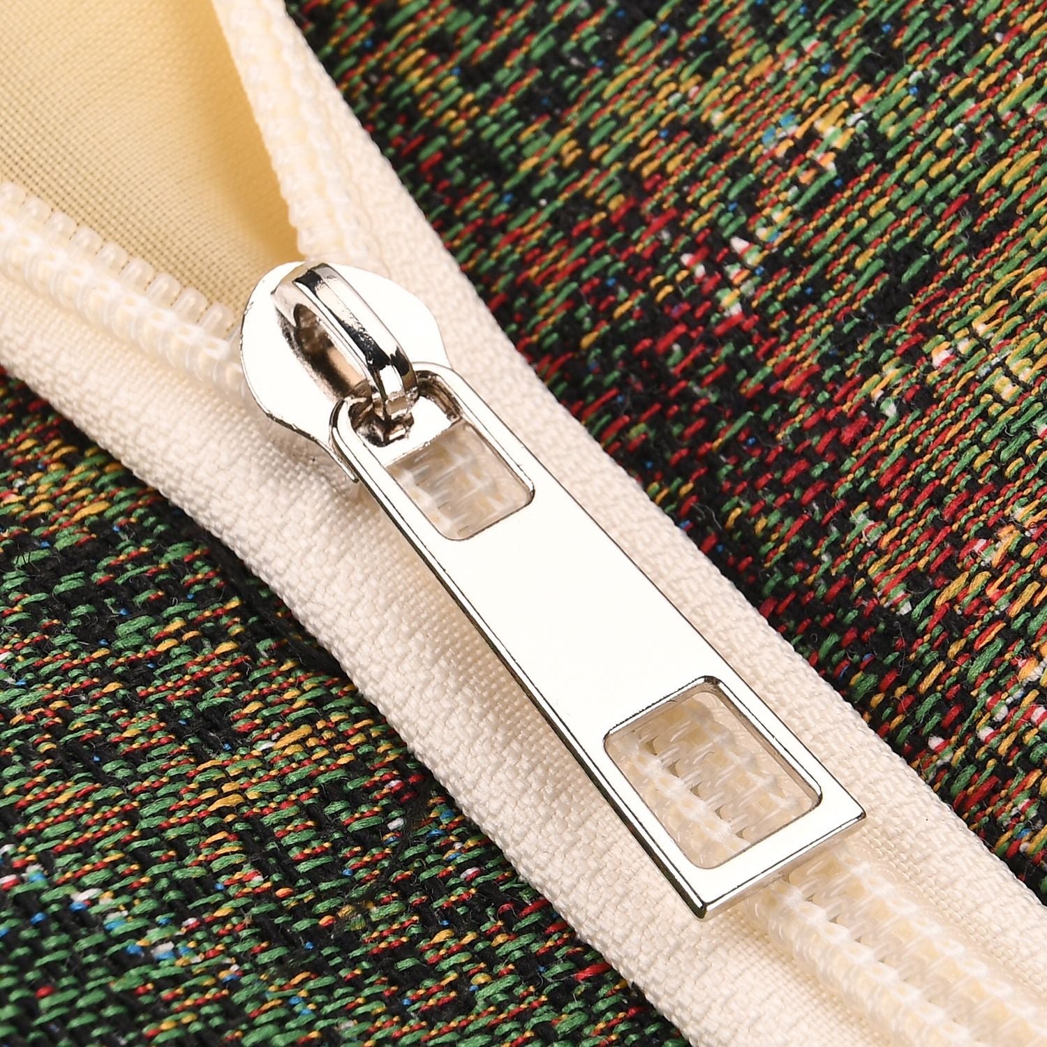 Schultertasche mit Blumenmuster, ca. 35.5 x 12 x 36 cm, Beige