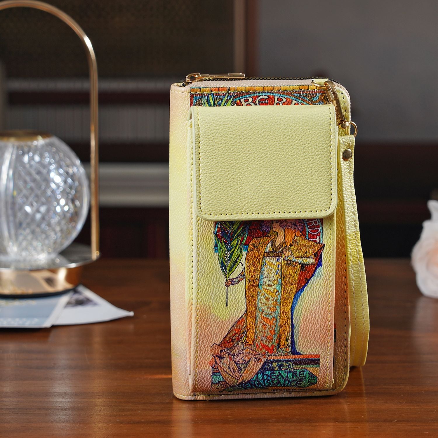 MUSEUM COLLECTION - Crossbody-Bag, Gismonda Alphonso Mucha, RFID-Schutz, Größe 20x11x2 cm, Beige-Gelb