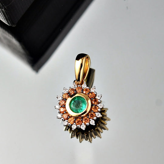 Regal Halo - D joy Kagem Sambischer Smaragd, Brauner Zirkon Anhänger 925 Silber 750 Gelb Vergoldet ca. 0,70 ct.