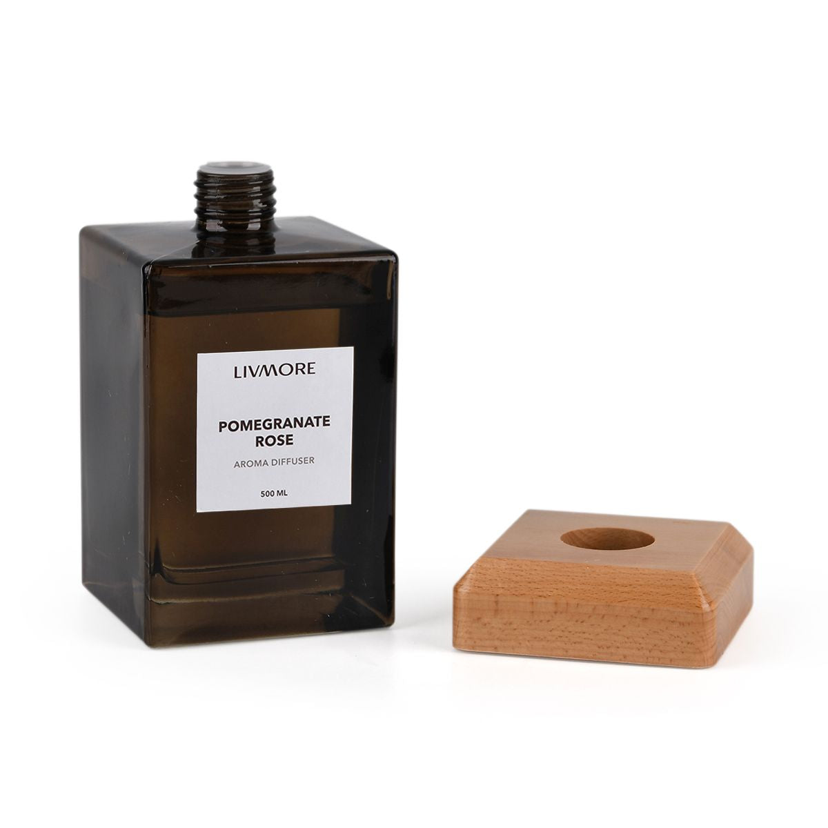 LIVMORE Home Fragrance Kollektion - Raumduft Diffuser, 500ml, Teeglas braun mit Holzdeckel und 8 Stäbchen, Duft Granatapfel-Rose, 8.3x8,3x14,5cm