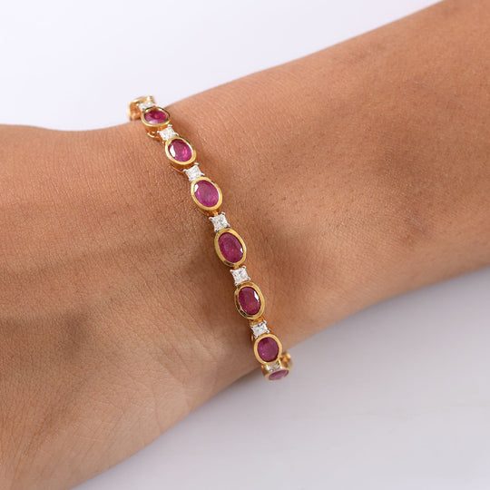Königlicher Glamour- D'Joy Afrikanischer Rubin (Fissure gefüllt), Moissanit Armband ca. 19 cm 925 Silber Rhodiniert und 750 Gelbgold Vermeil ca. 13.41 ct