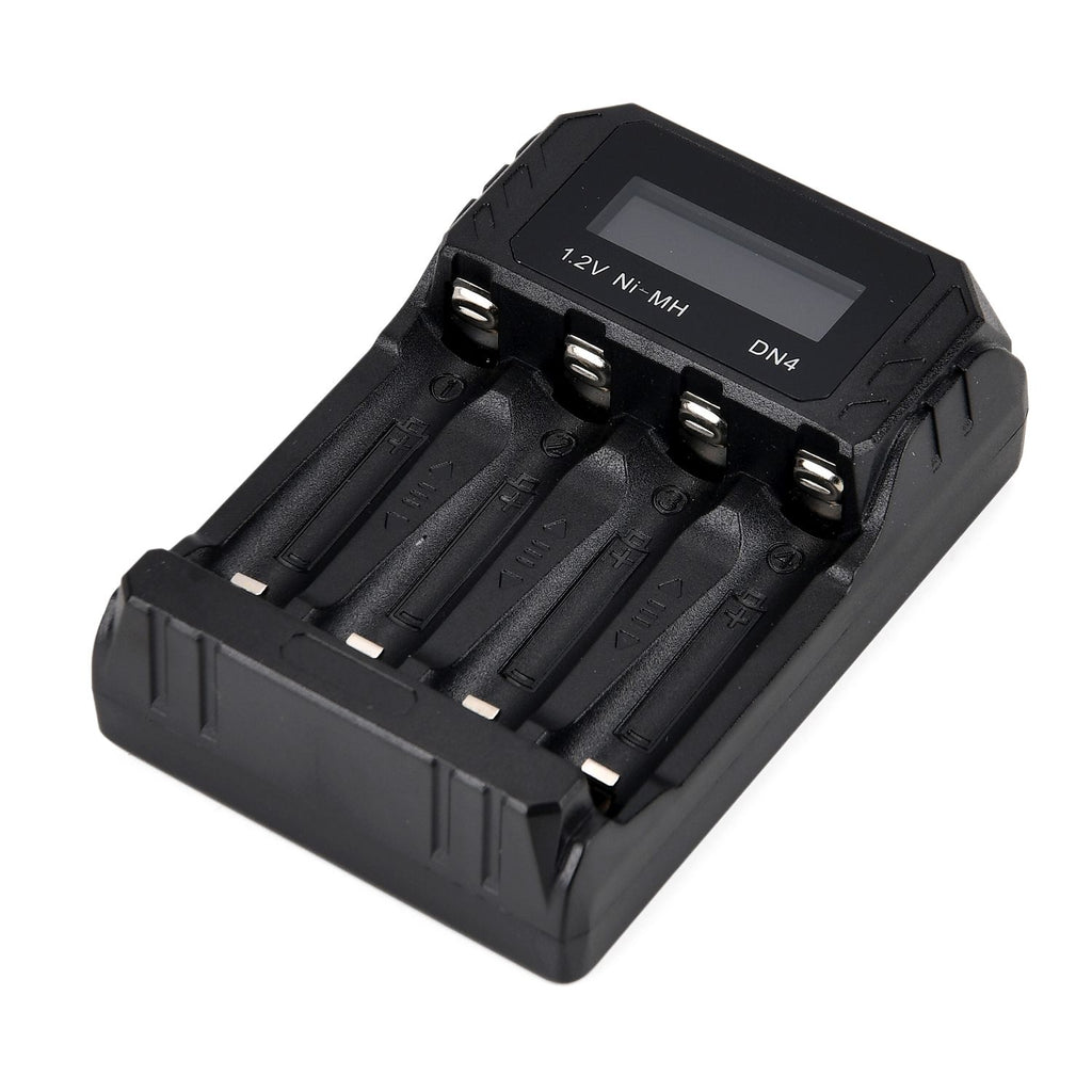 Kompakt-Ladegerät für AA/AAA NiMH - 4 Schächte, LCD, USB