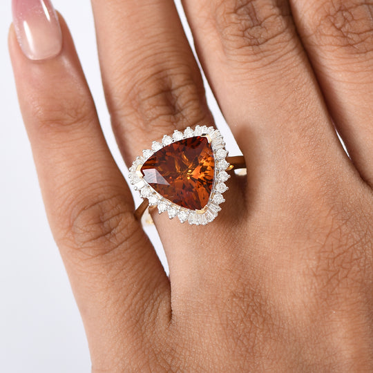 LUXURIANT  (10-16 Werktage Lieferzeit)  5,31 ct. AAA Madeira Citrin und Labor Diamant Ring in 417 Gold