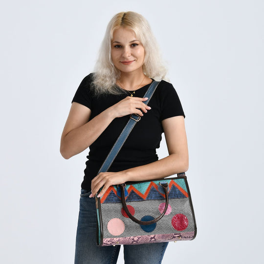 Chaos by Elsie Echtleder Crossbody mit RFID, Rot Grau Geometrie, 36 x 15 x 25 cm, Rot